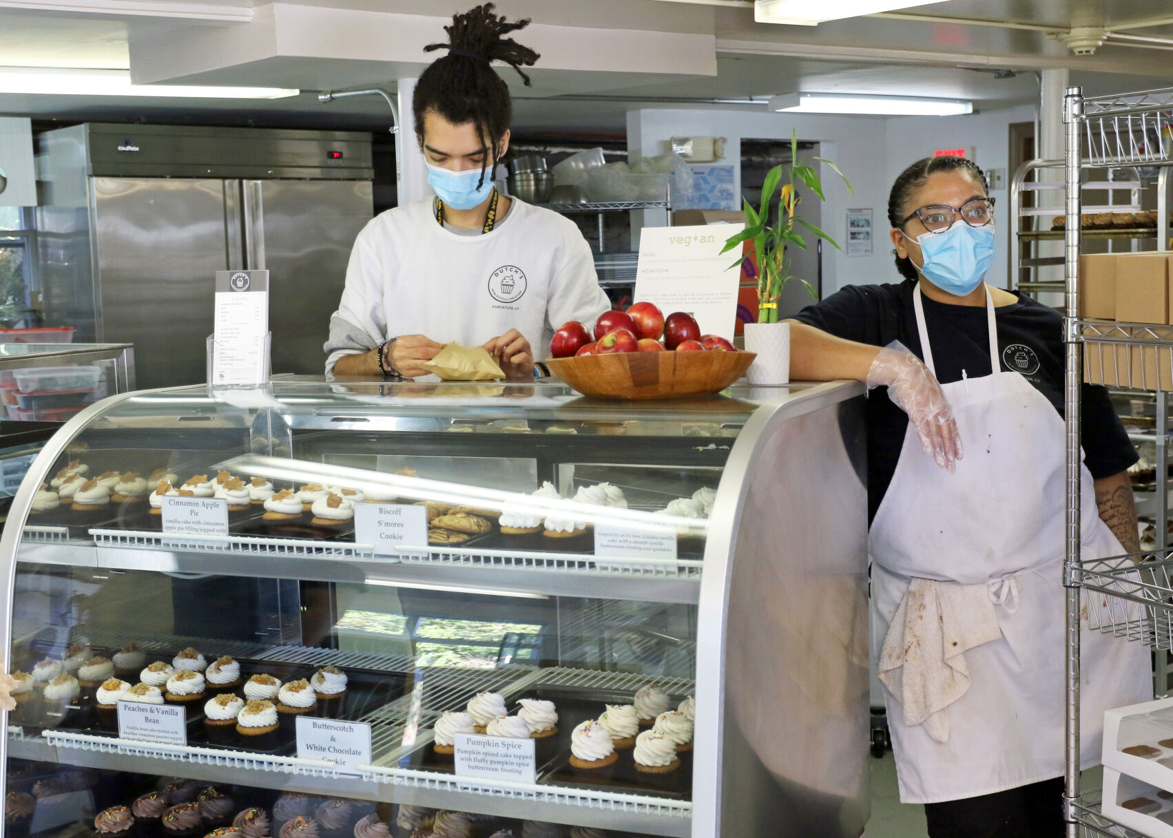 PAW Dutchs vegan bakery 10913.JPG